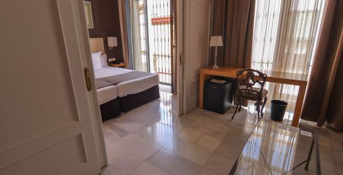 hotel room image