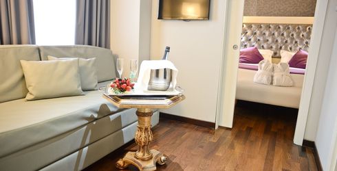 hotel room image