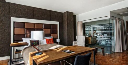 hotel room image
