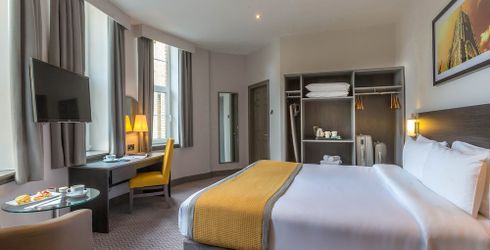hotel room image