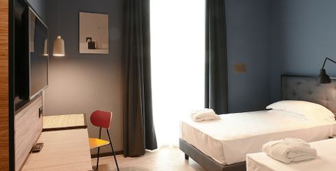 hotel room image