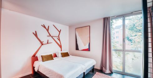 hotel room image