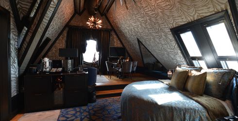 hotel room image