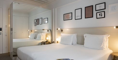 hotel room image