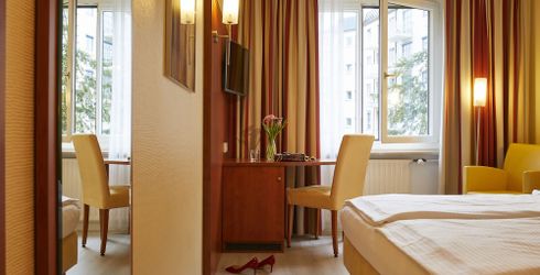 hotel room image
