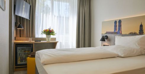 hotel room image