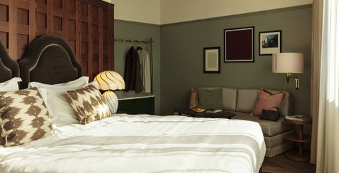 hotel room image