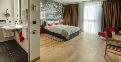 hotel room image