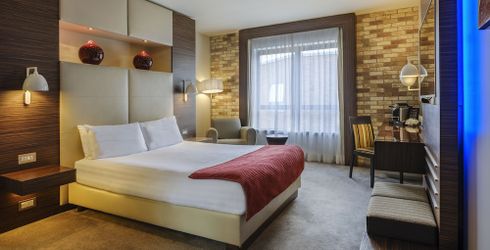 hotel room image