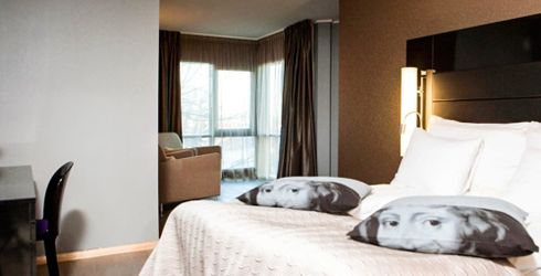 hotel room image
