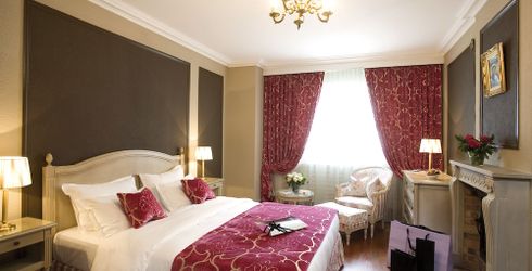 hotel room image