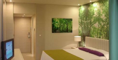 hotel room image