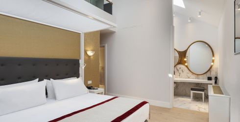 hotel room image
