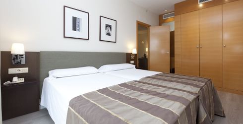 hotel room image
