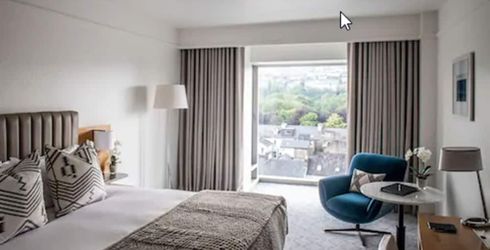 hotel room image