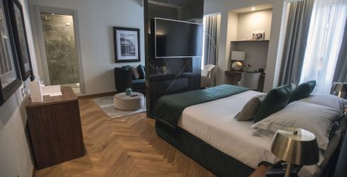 hotel room image