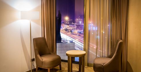 hotel room image