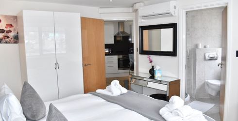 hotel room image