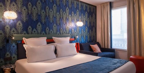 hotel room image