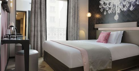 hotel room image