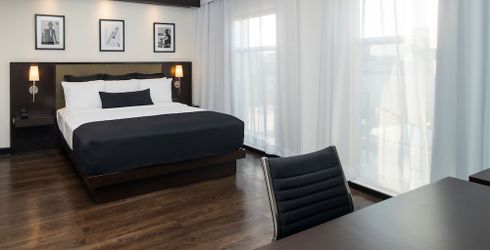 hotel room image