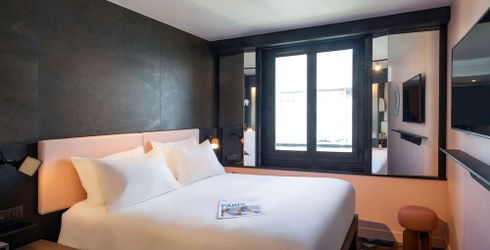 hotel room image