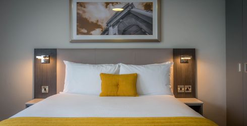 hotel room image