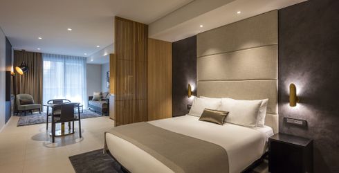 hotel room image