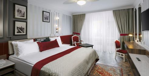 hotel room image