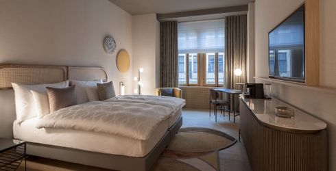 hotel room image