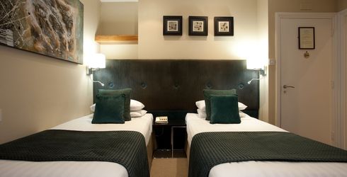 hotel room image