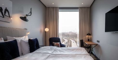 hotel room image