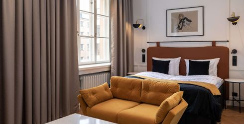 hotel room image