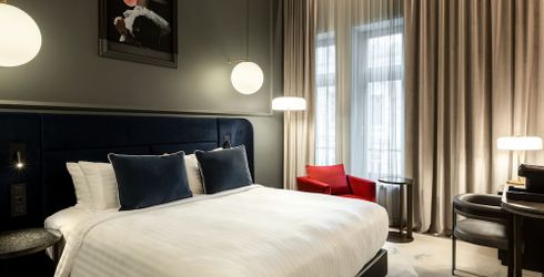 hotel room image