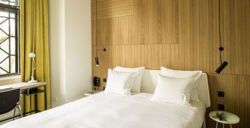 hotel room image