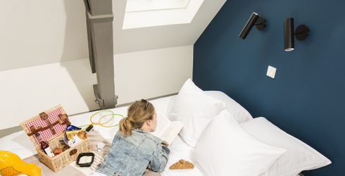 hotel room image