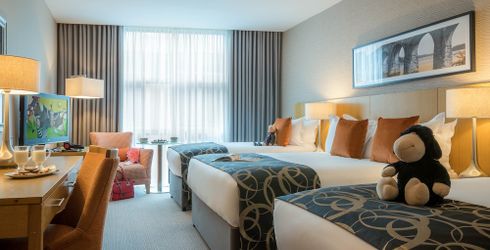 hotel room image