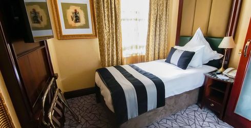 hotel room image