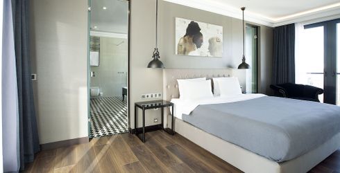 hotel room image