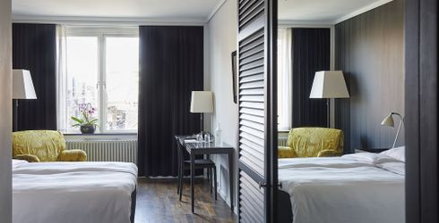 hotel room image