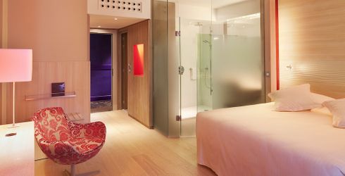hotel room image
