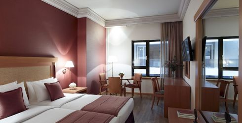 hotel room image
