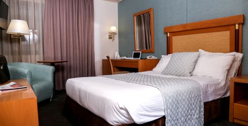 hotel room image