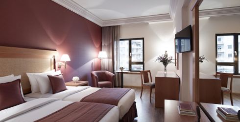hotel room image
