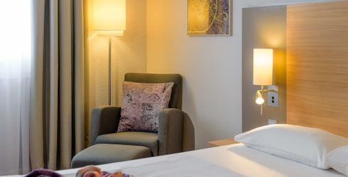 hotel room image