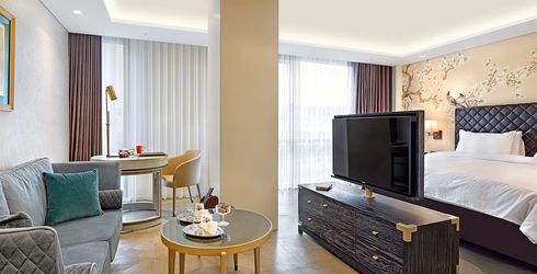 hotel room image