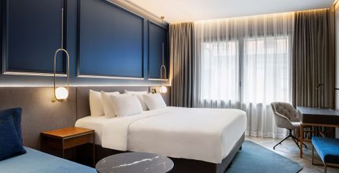hotel room image