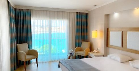 hotel room image