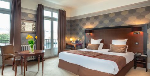 hotel room image