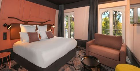 hotel room image